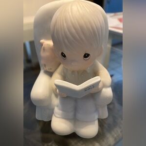 Precious Moments “The Story Book of Gods Love”